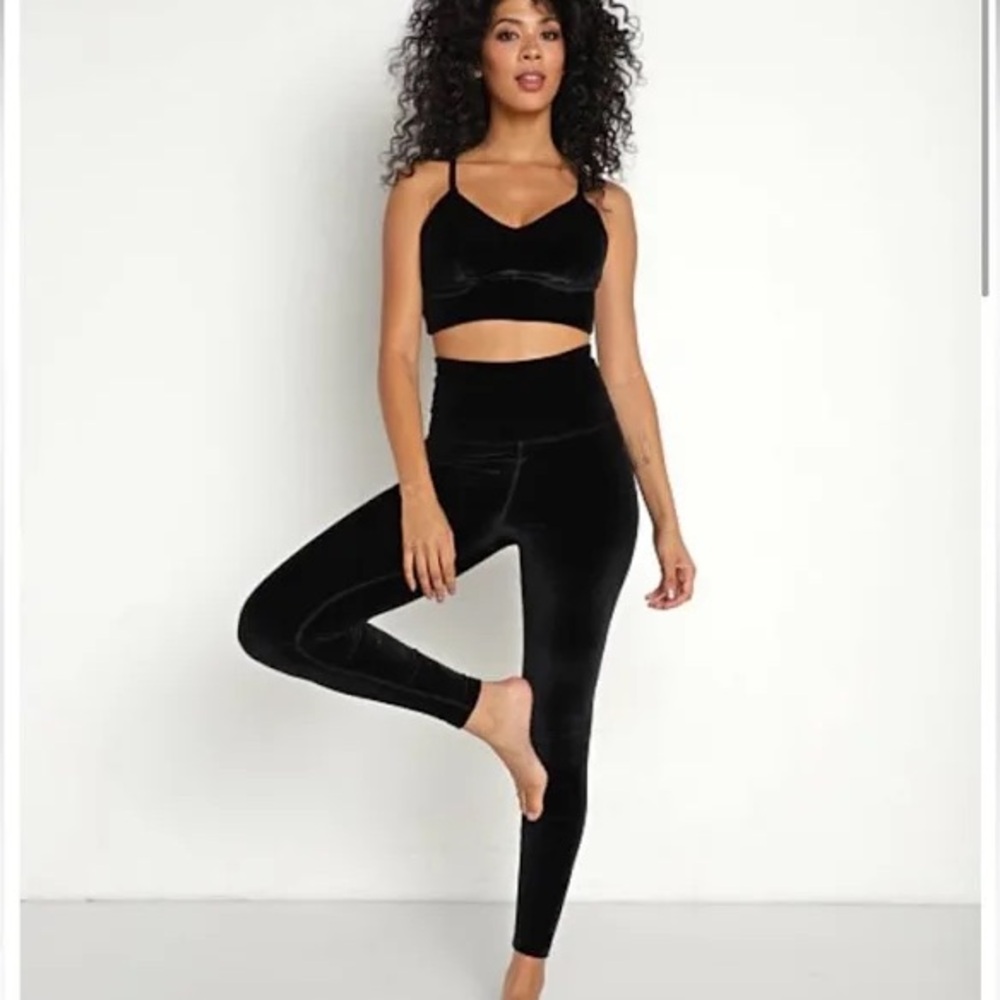 Beyond Yoga Velvet High Waisted Midi Leggings - Picture 5 of 5
